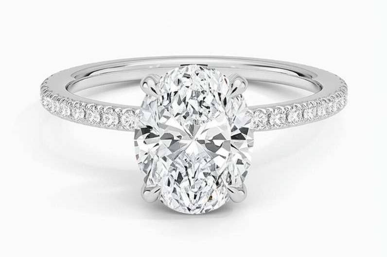 Bague diamant ovale sur-mesure