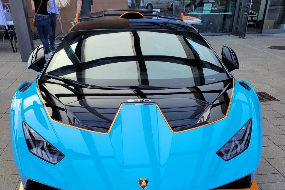 Du carburant pour la lambo