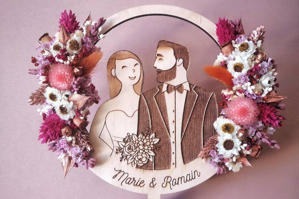 Cake topper en bois fleuri