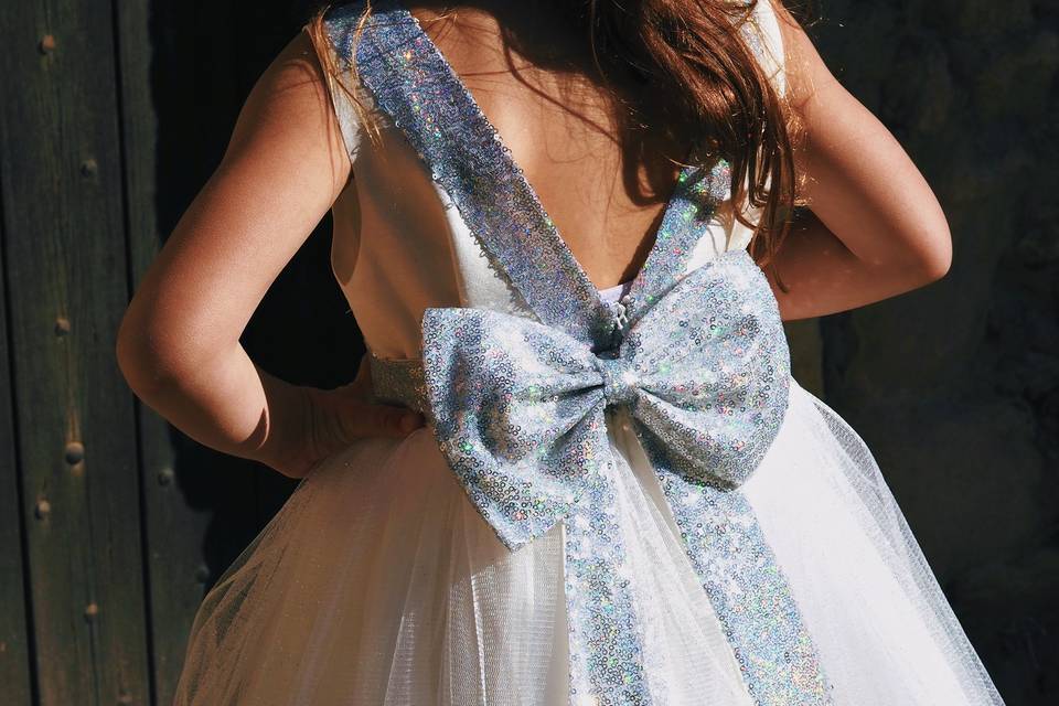 Robe blanche tulle et strass