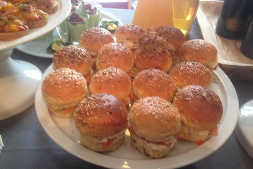 Burger saumon et œuf de saumon