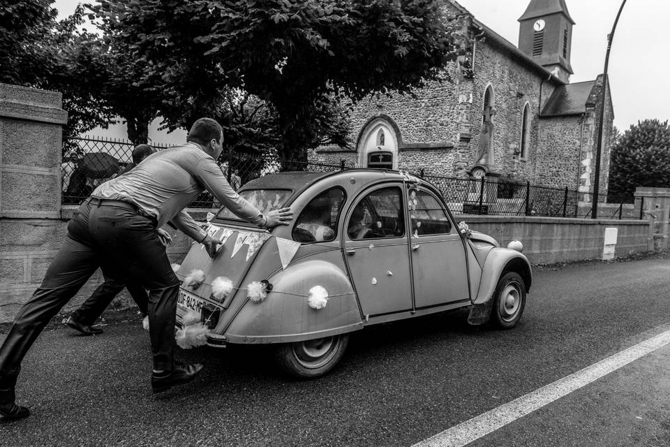 La 2 cv est en panne