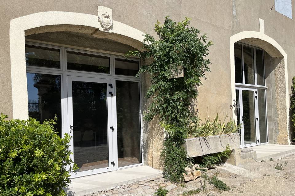 Salles de la cour avant