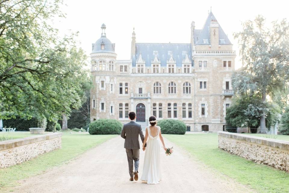 Séance couple devant château