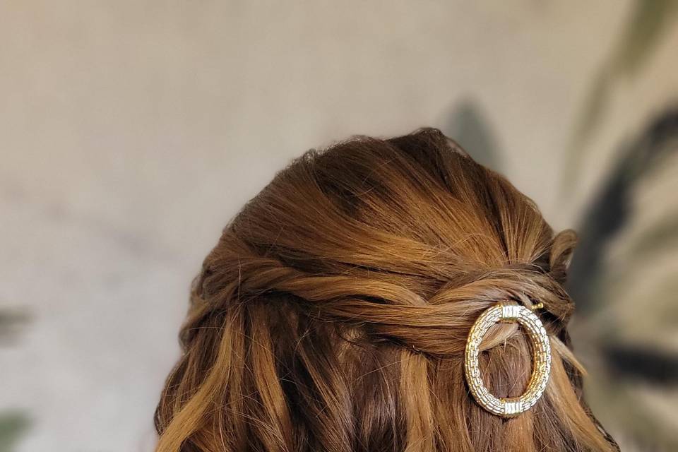 Attache wavy avec barrette dor