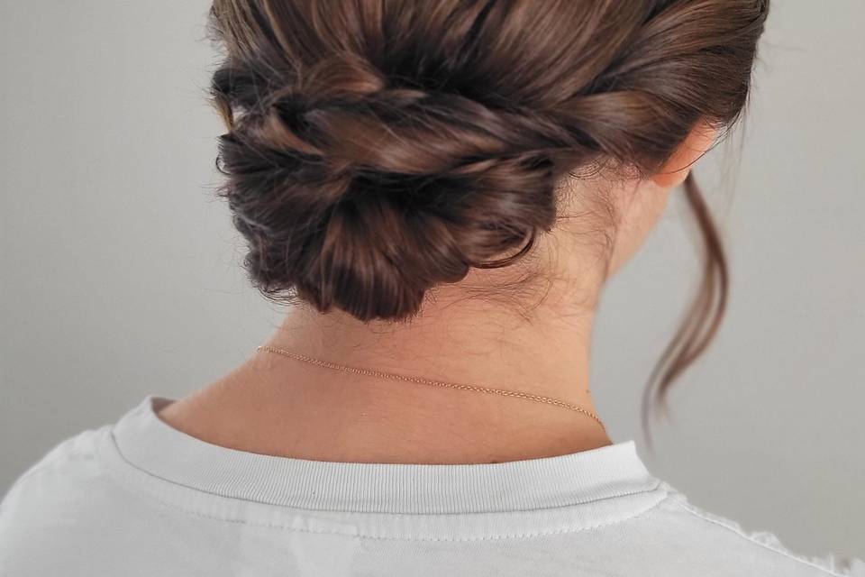 Chignon bas torsadé