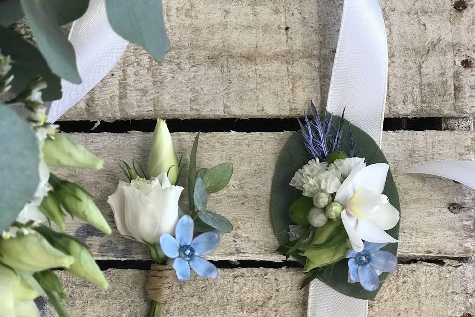 Bracelet et boutonniere