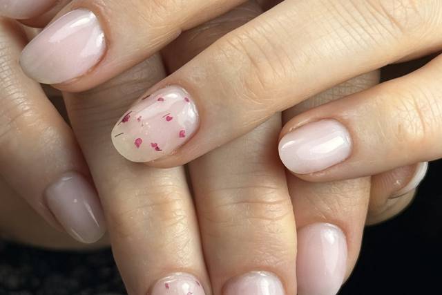 Gel sur ongle naturel