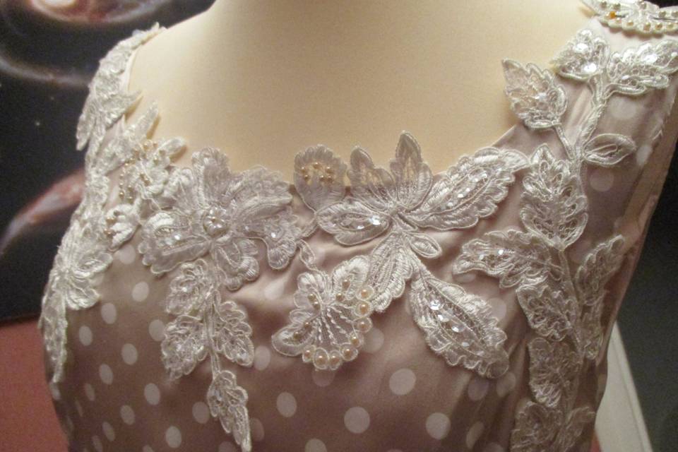 Robe Melle d' Honneur brodée