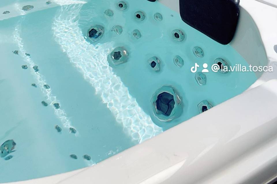 Piscine jacuzzi