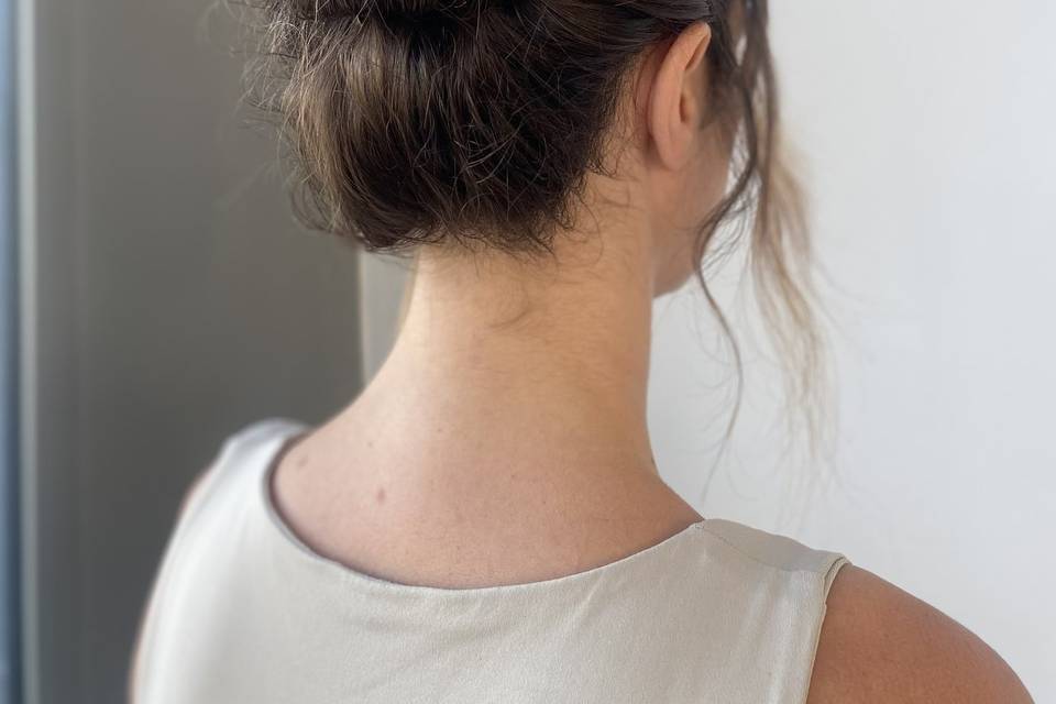 Chignon haut coiffé décoiffé