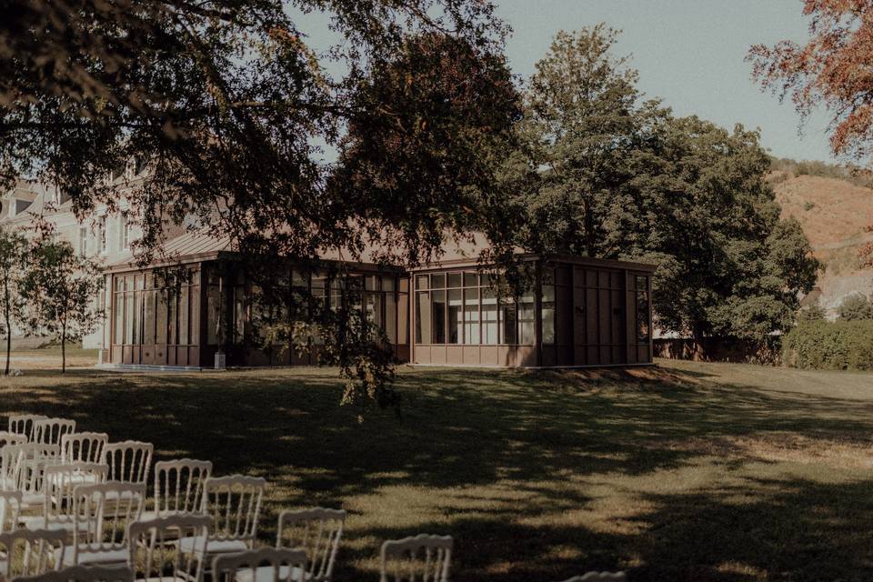 L'orangerie dans le parc