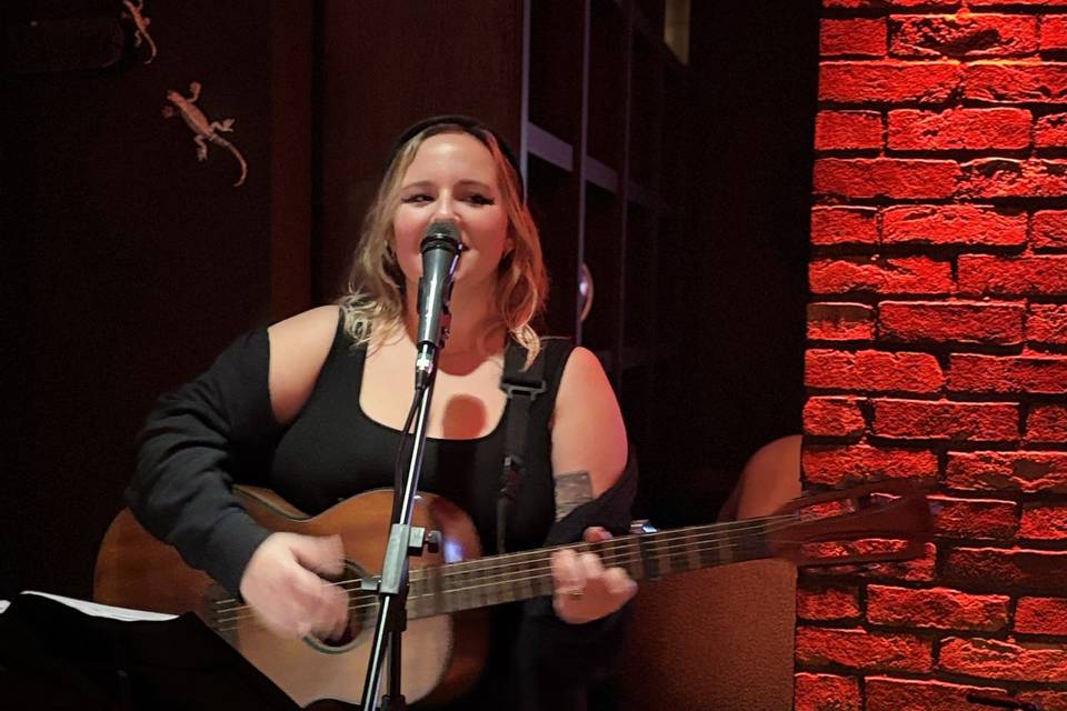 Charlotte Chanteuse