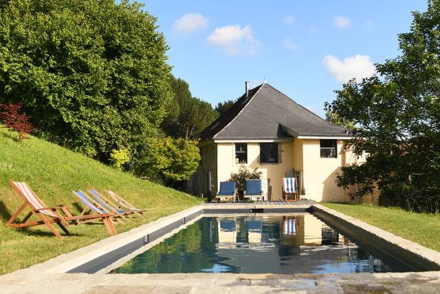 Piscine: 15x4m, filtration sel