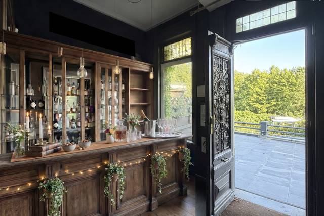 Bar donnant sur salon
