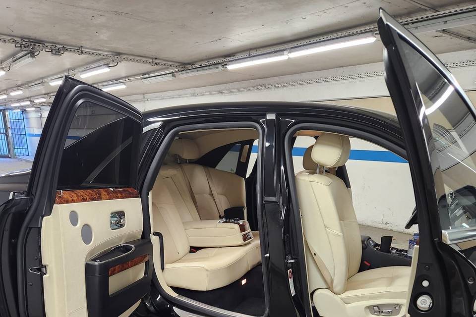Rolls royce ghost noire