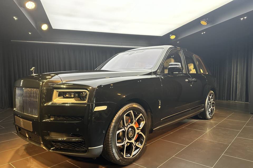 Rolls royce cullinan noire