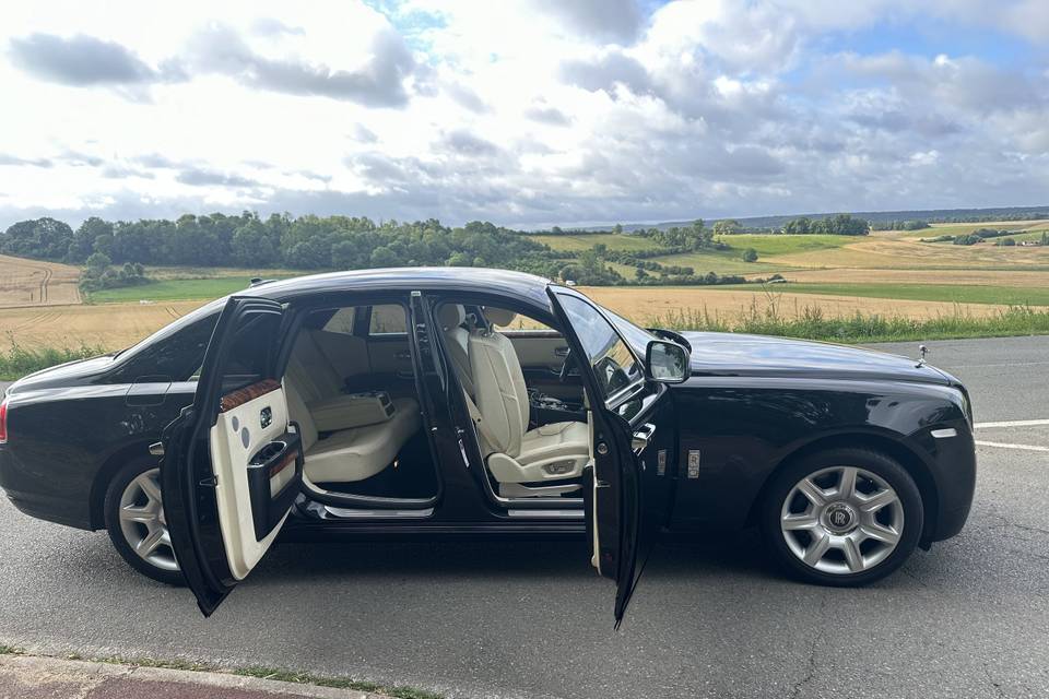 Rolls royce  Ghost NOIRE