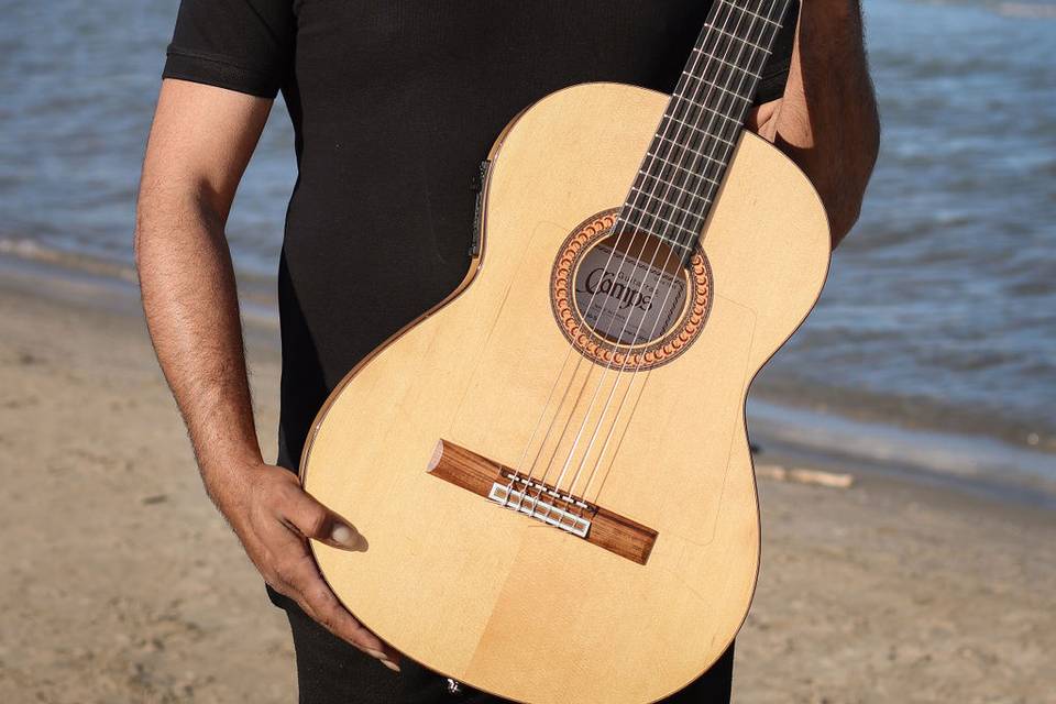 Pépé, chanteur principal
