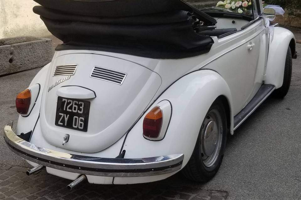 COCCINELLE CABRIOLET