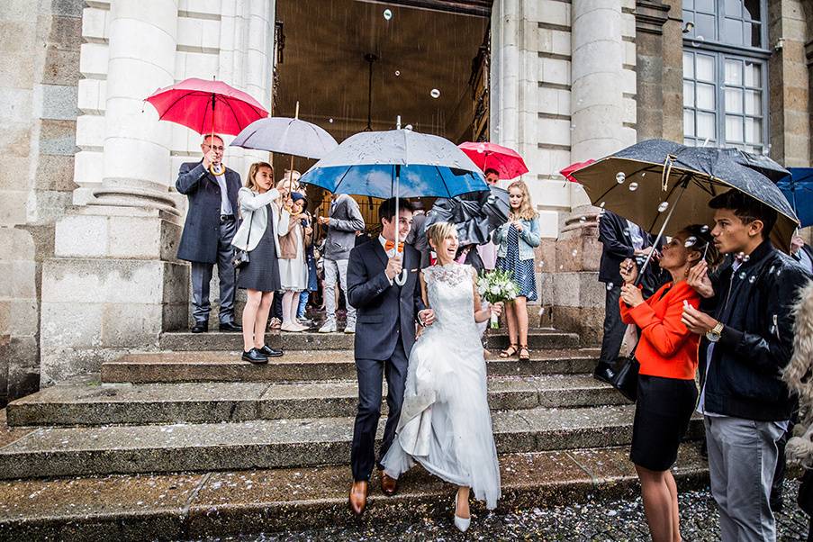 Mairie de rennes sous la pluie