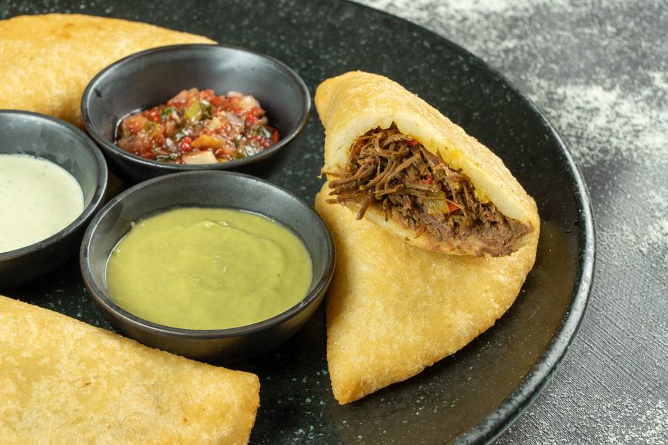 Empanada de boeuf effiloché