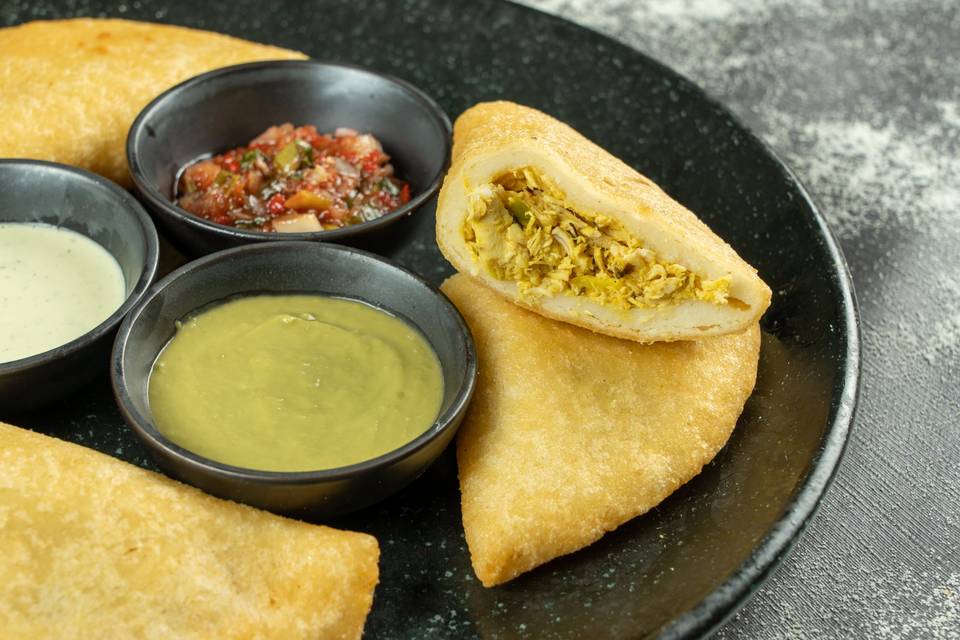Empanada de poulet effiloché