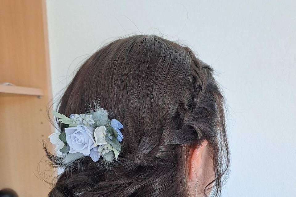 Préparation coiffure mariée