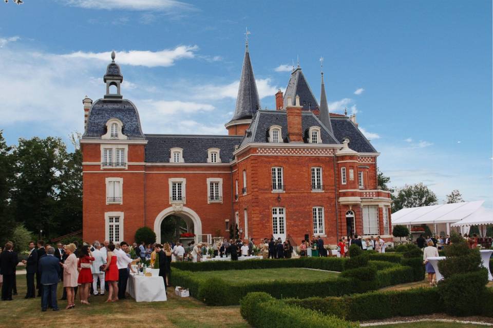 Vin d'honneur dans le parc