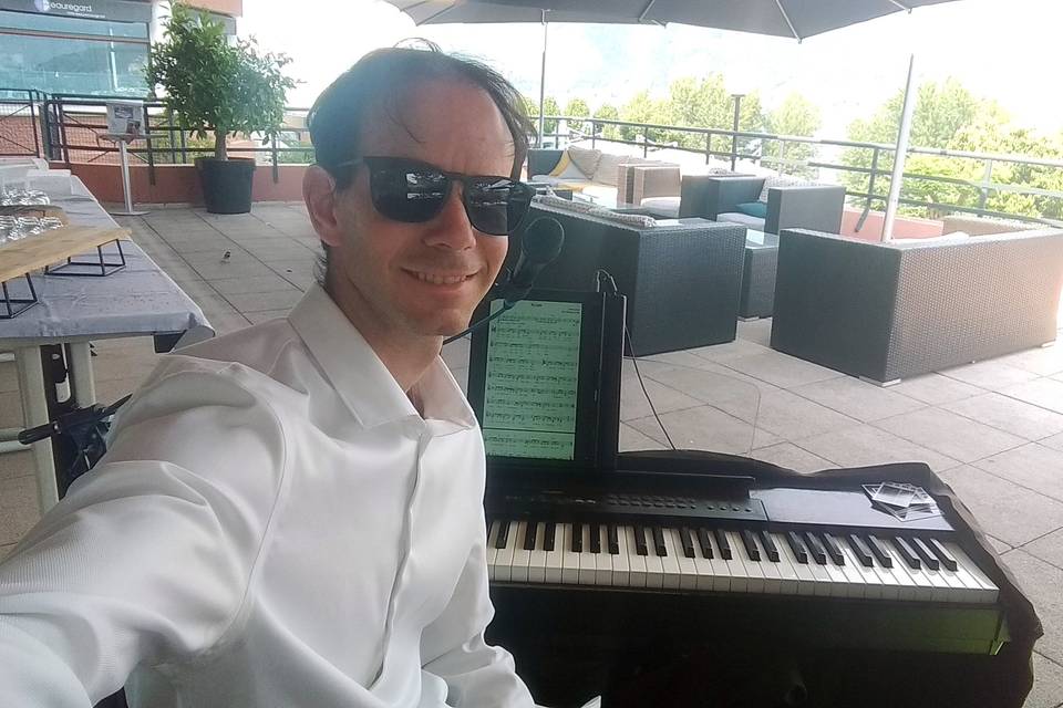 Sébastien Fillion - DJ pianiste chanteur