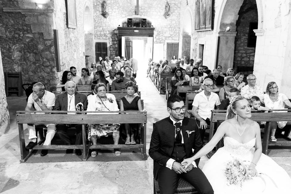 Famille à l'église