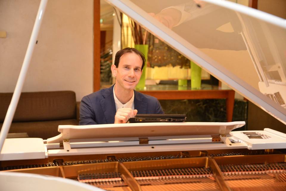 Sébastien Fillion - DJ pianiste chanteur