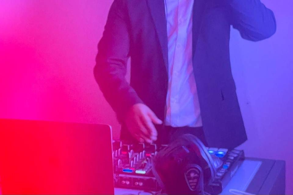 DJ Tiikaf