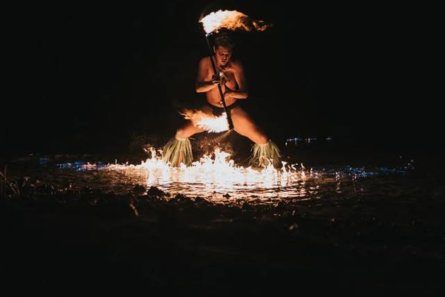 Ahi & Flammes