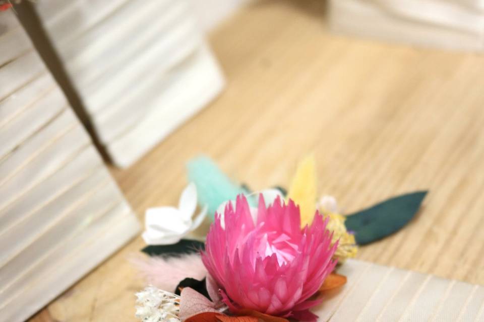 Boutonnière pochette
