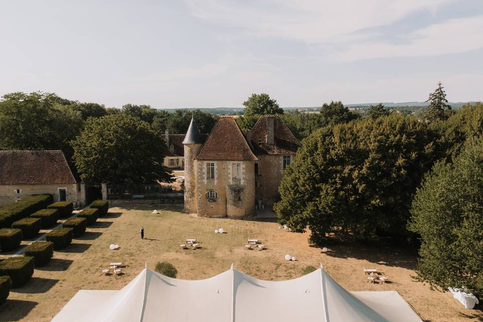 Le chapiteau vue château
