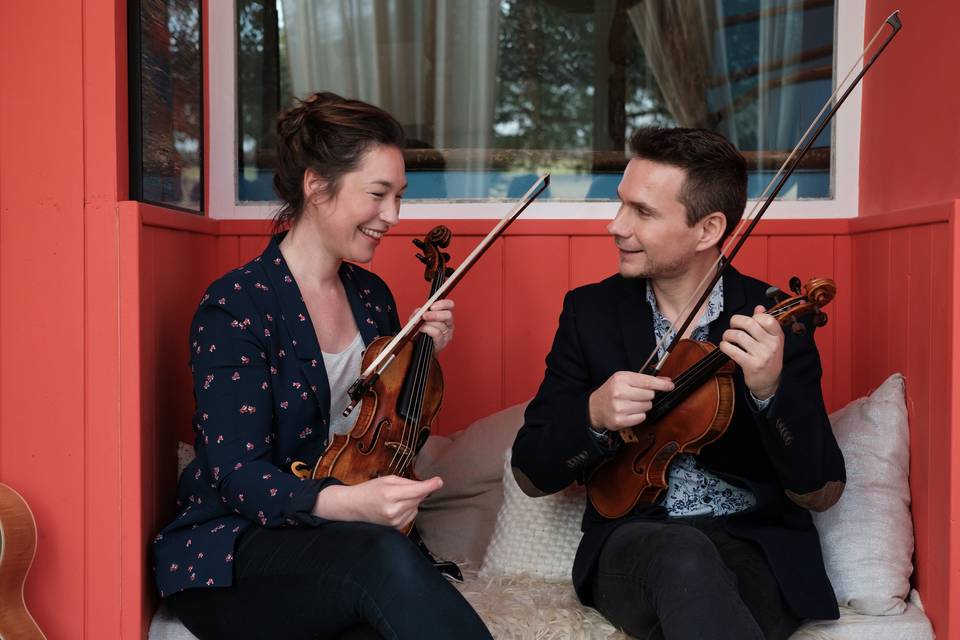Two Fiddlers Cazeneuve