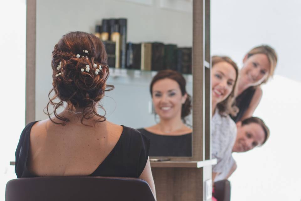 Coiffure sous surveillance