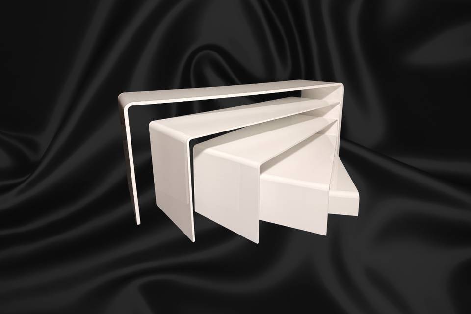 Supports cocktails
