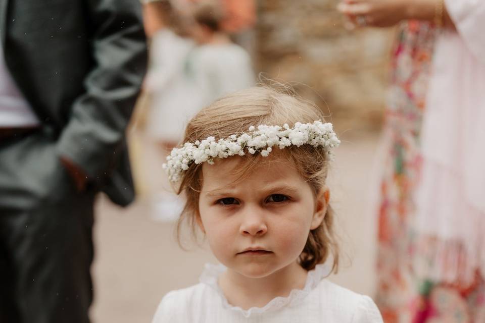 Couronne et panier fleuris