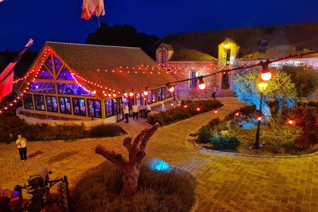 Le Village de Sully