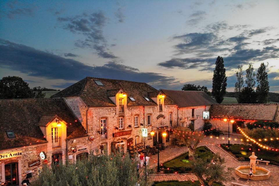 Place du village de nuit