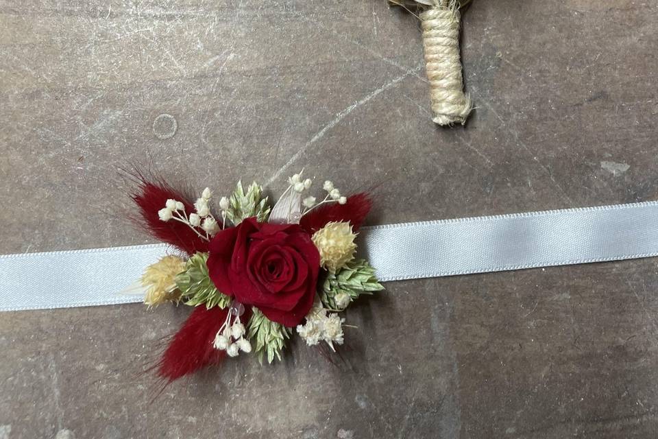 Boutonnière et bracelet séchée