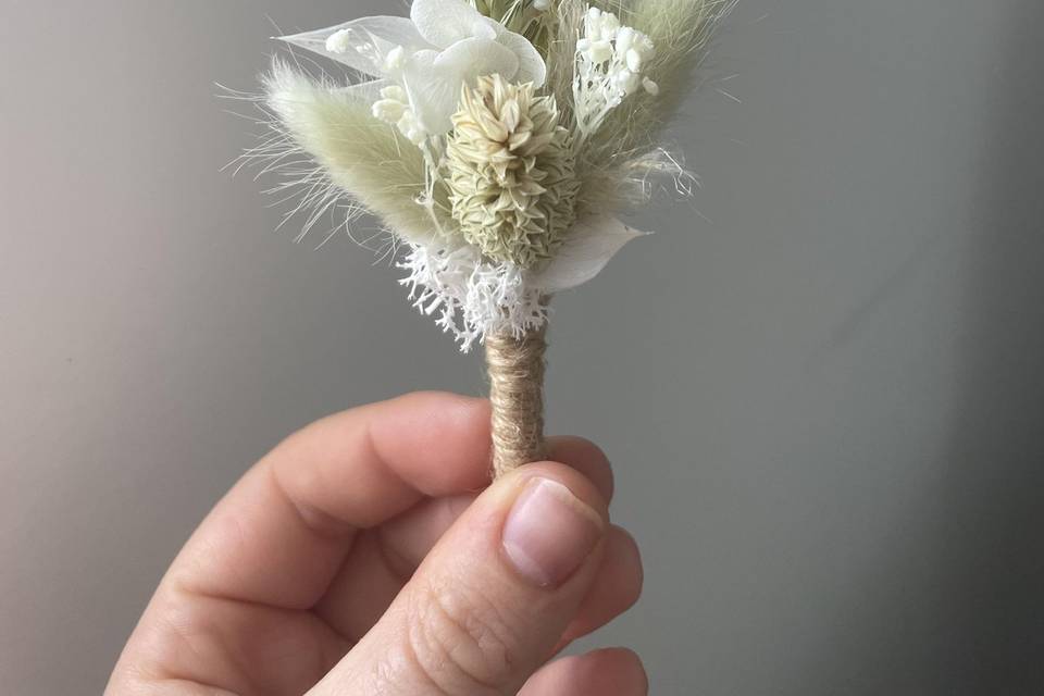 Boutonnières fleurs séchées
