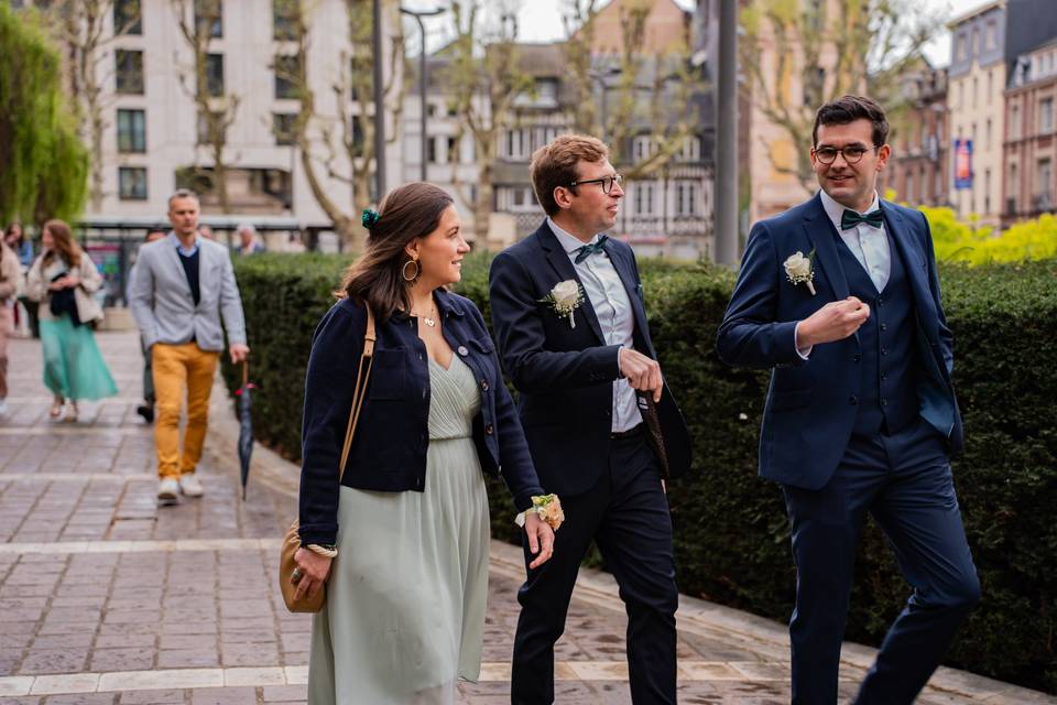 Les invités.