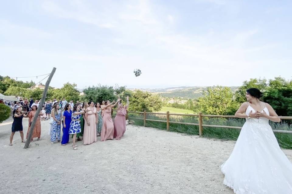 Lancer de bouquet mariage