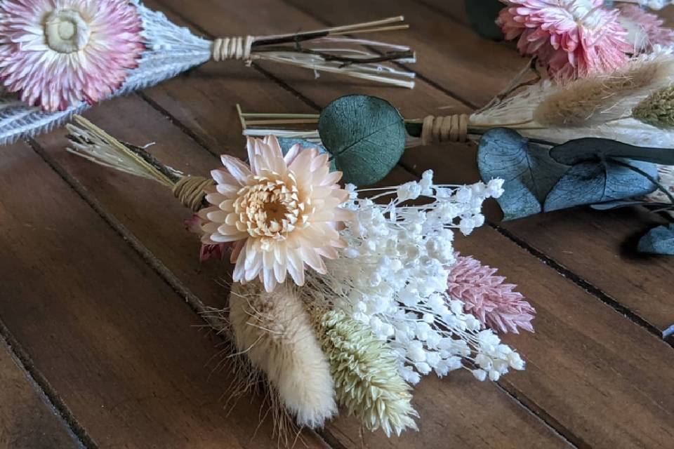 Mini bouquets pour témoins