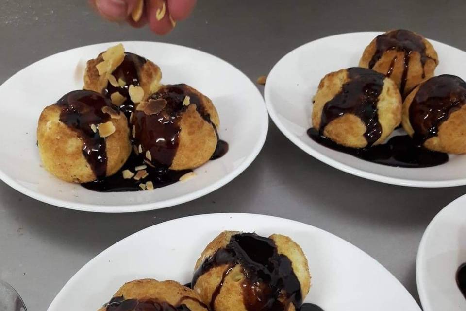 Profiteroles