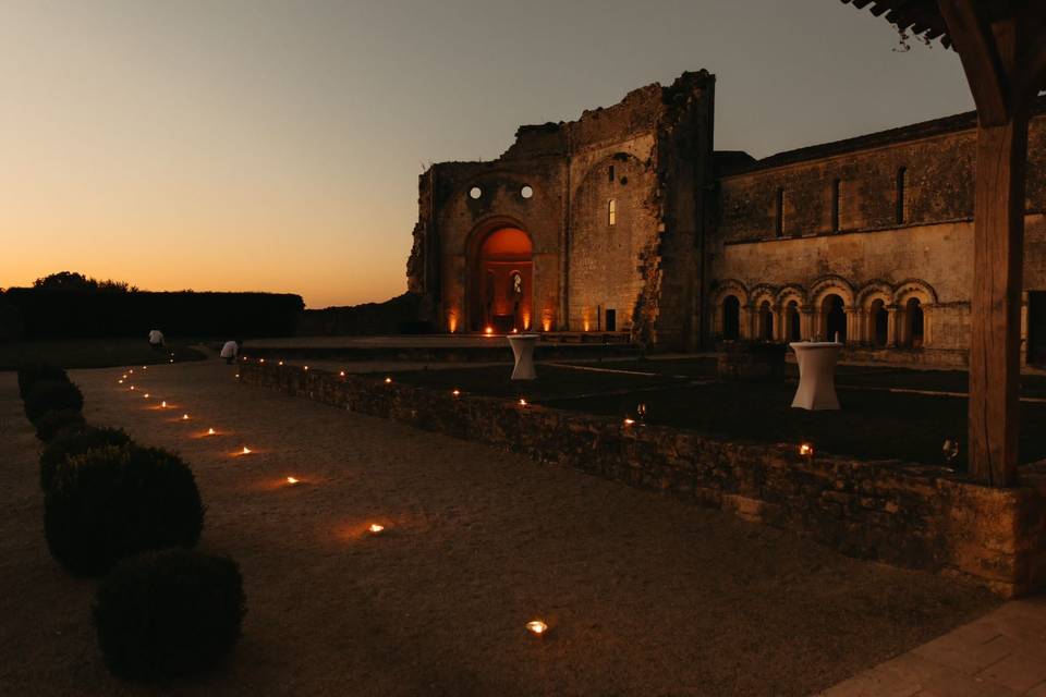 Piste de danse église nuit