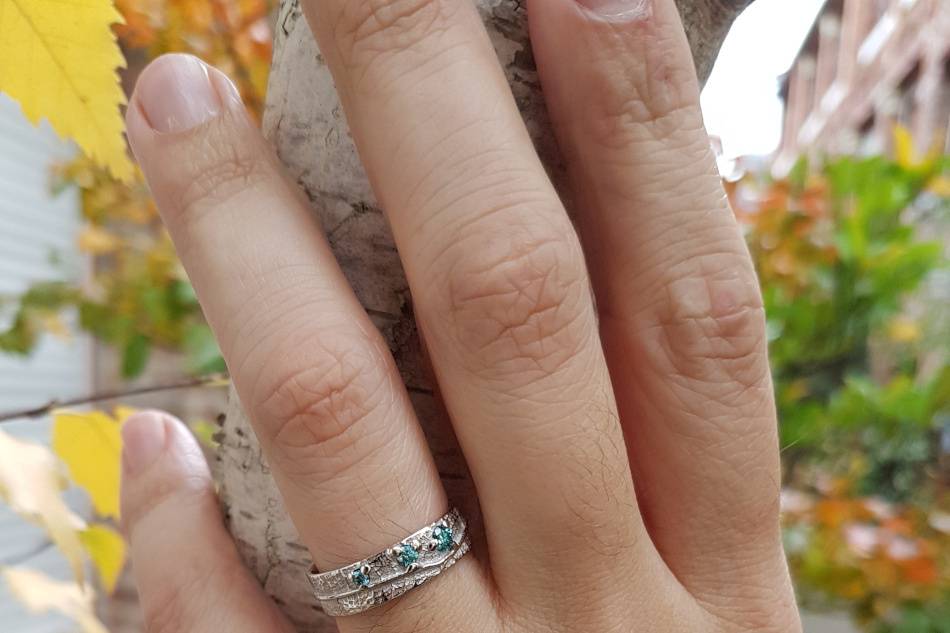 Ligne de vie et diamants bleus